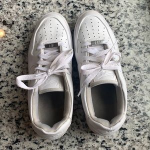 Women’s Nike Air Force 1’s 6.5